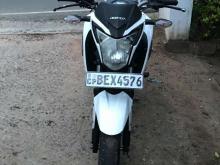 https://riyasewana.com/uploads/honda-hornet-160-212349176365.jpg
