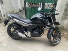 Honda Hornet 160 2016 Motorbike