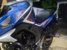 https://riyasewana.com/uploads/honda-hornet-160-2912072113424.jpg