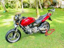 Honda Hornet 2013 Motorbike