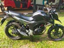 https://riyasewana.com/uploads/honda-hornet-2214110013264.jpg