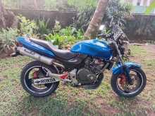 https://riyasewana.com/uploads/honda-hornet-250-101304184592.jpg