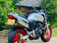 https://riyasewana.com/uploads/honda-hornet-250-111916401605.jpg