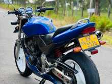 https://riyasewana.com/uploads/honda-hornet-250-1420021913994.jpg