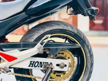 https://riyasewana.com/uploads/honda-hornet-250-189542424253.jpg