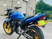 https://riyasewana.com/uploads/honda-hornet-250-219055122052.jpg