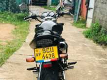 https://riyasewana.com/uploads/honda-hornet-250-3011572413844.jpg