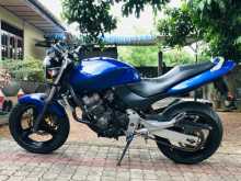 https://riyasewana.com/uploads/honda-hornet-250-314221013934.jpg