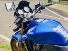 https://riyasewana.com/uploads/honda-hornet-2513334522983.jpg