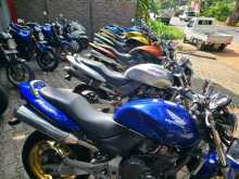 https://riyasewana.com/uploads/honda-hornet-256405113023.jpg