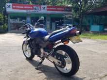 https://riyasewana.com/uploads/honda-hornet-2610252313084.jpg