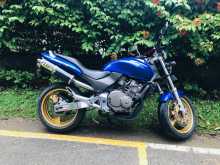 https://riyasewana.com/uploads/honda-hornet-2611392813712.jpg