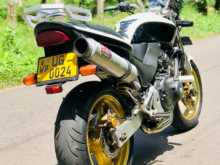 https://riyasewana.com/uploads/honda-hornet-2714063713183.jpg