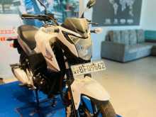 https://riyasewana.com/uploads/honda-hornet-27925041583.jpg