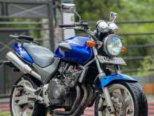 Honda Hornet 2000 Motorbike