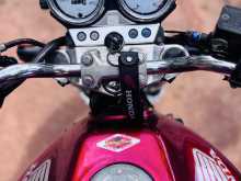 https://riyasewana.com/uploads/honda-hornet-3123332022242.jpg