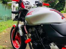 https://riyasewana.com/uploads/honda-hornet-51635416105.jpg