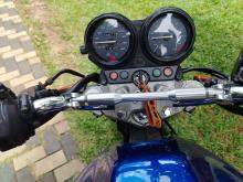 https://riyasewana.com/uploads/honda-hornet-51843326544.jpg
