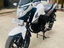 https://riyasewana.com/uploads/honda-hornet-5901451112.jpg