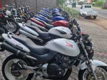 https://riyasewana.com/uploads/honda-hornet-622335613372.jpg