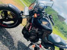 https://riyasewana.com/uploads/honda-hornet-9854596136.jpg