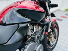 https://riyasewana.com/uploads/honda-hornet-99094324113.jpg
