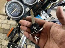 https://riyasewana.com/uploads/honda-hornet-ch-2315001124613.jpg