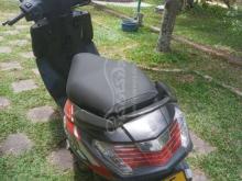 https://riyasewana.com/uploads/honda-hree-1936001390417.jpg