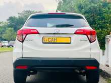 https://riyasewana.com/uploads/honda-hrv-1110573714.jpg