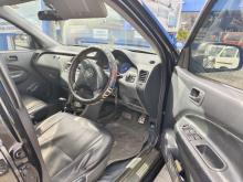 https://riyasewana.com/uploads/honda-hrv-171848396596.jpg