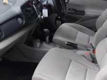 https://riyasewana.com/uploads/honda-insight-11105254772.jpg