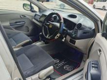 https://riyasewana.com/uploads/honda-insight-ze2-28956366656.jpg