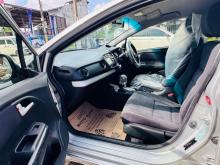 https://riyasewana.com/uploads/honda-insight-ze3-201525356585.jpg