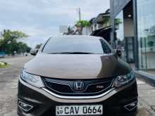 https://riyasewana.com/uploads/honda-jade-2015-1315454512091.jpg