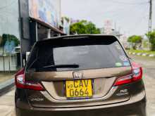 https://riyasewana.com/uploads/honda-jade-2015-1315454512164.jpg