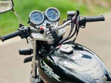 https://riyasewana.com/uploads/honda-jade-221247346974.jpg