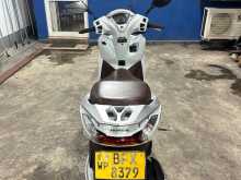 https://riyasewana.com/uploads/honda-lead-125-2516015013372.jpg