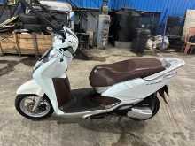 https://riyasewana.com/uploads/honda-lead-125-2516015013383.jpg