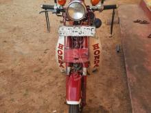 Honda MD-90 2003 Motorbike