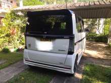 https://riyasewana.com/uploads/honda-n-box-2016-117484712603.jpg