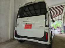 https://riyasewana.com/uploads/honda-n-box-2025-2513112312892.jpg