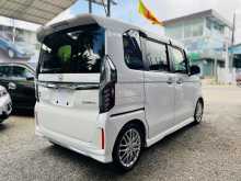 https://riyasewana.com/uploads/honda-n-box-6163911363.jpg