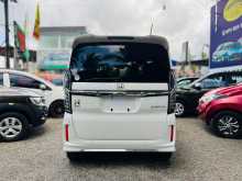 https://riyasewana.com/uploads/honda-n-box-6163911404.jpg