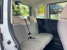 https://riyasewana.com/uploads/honda-n-box-8131012286.jpg