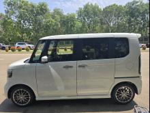 https://riyasewana.com/uploads/honda-nbox-custom-1020484317846.jpg