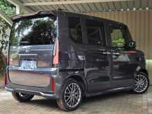 https://riyasewana.com/uploads/honda-nbox-custom-1915541722992.jpg
