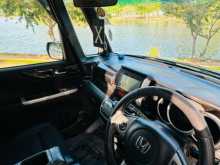 https://riyasewana.com/uploads/honda-nbox-custom-2018-420143712293.jpg