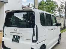https://riyasewana.com/uploads/honda-nbox-custom-2411415722782.jpg