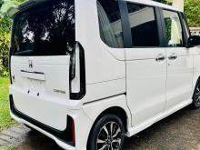https://riyasewana.com/uploads/honda-nbox-custom-267140917106.jpg