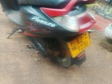 Hero Pleasure 2012 Motorbike